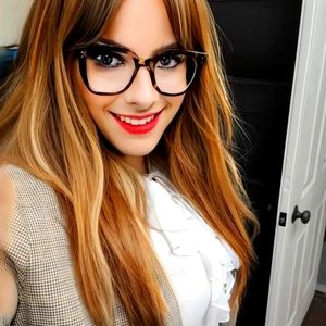 Meet your Posher, Meagan